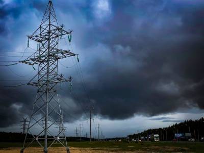 Нижегородские энергетики борются с последствиями сильной грозы