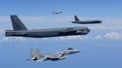 Почему бомбардировщики B-52 ВВС США отрабатывают ядерные удары по России?