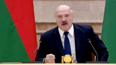 Власти Белоруссии готовы защищать свою страну всеми законными методами