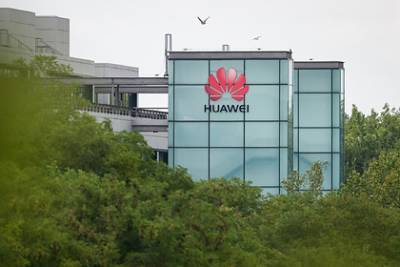 Китай призвали отомстить Великобритании за Huawei