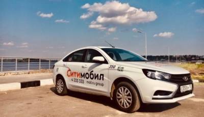 АВТОВАЗ поставил 300 автомобилей LADA Vesta CNG для работы в такси