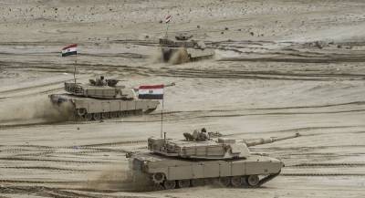 Египетская армия готова углубиться в ливийские пески: признаки интервенции