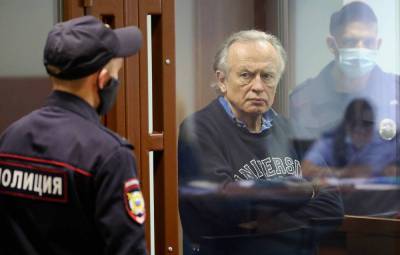 Историк Соколов в суде назвал клеветой сообщения об избиениях бывшей студентки