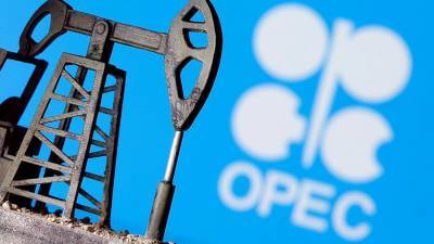 Страны ОПЕК+ сократят в августе добычу нефти после отставания в мае