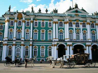 Эрмитаж и Русский музей открылись, но работают по новым правилам