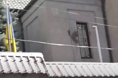 В Армении облили борщом посольство Украины