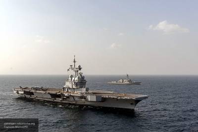 Франция направила авианосец "Шарль де Голль" к берегам Ливии
