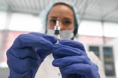«Это — кандидатная вакцина»: профессор Альтштейн о препарате от COVID-19