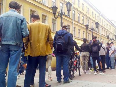 На протестную акцию против поправок в Конституцию пришли более 650 петербуржцев