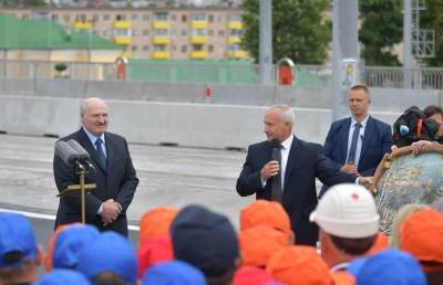 Лукашенко: Свою страну никому не отдадим и будем ее защищать. Подробности поездки Президента в Витебскую область
