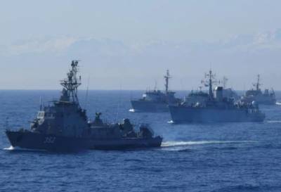 Корабли НАТО вошли в Черное море для участия в учениях, заявили в Киеве