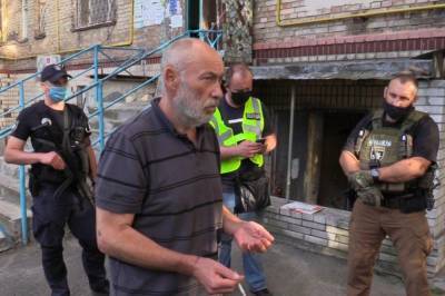 Две недели держали в наручниках: силовики освободили похищенного в Киеве бизнесмена (фото)