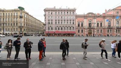 Несанкционированная акция оппозиции против поправок провалилась в Петербурге