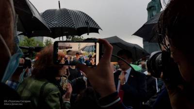 Полиция задержала маргиналов на незаконном митинге в Москве