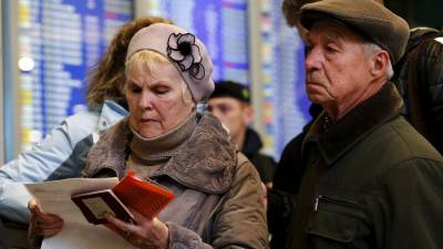 Более 10 авиарейсов отменили в Москве