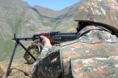 Вооруженные столкновения возобновились на границе Армении и Азербайджана