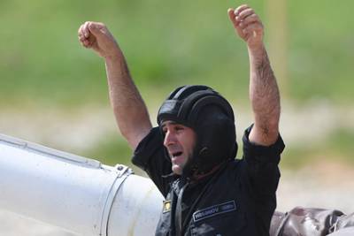 На границе Армении и Азербайджана возобновились бои