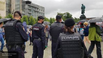 МВД Москвы сообщило о более 130 задержанных на незаконном митинге против поправок