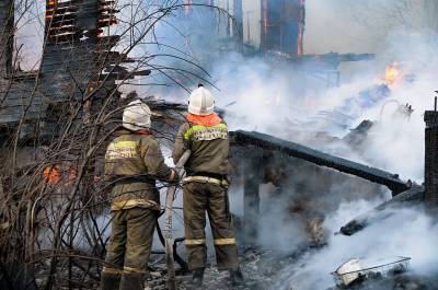 В Смоленской области на руинах сгоревшего дома обнаружили труп