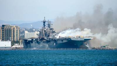 Пожар на корабле ВМС США может обернуться экологической катастрофой