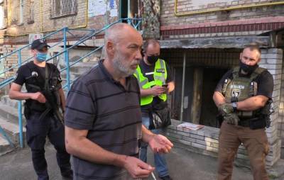 Две недели в подвале в наручниках: в Киеве отыскали бизнесмена
