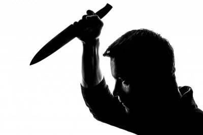 Зауралец изнасиловал девушку, угрожая ей ножом