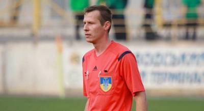 Снял побои в полиции: футбольного арбитра избили после матча украинских клубов