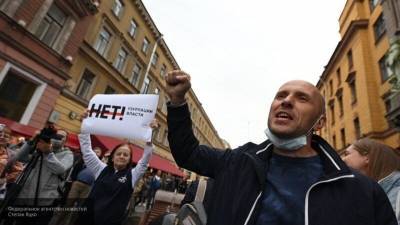 Макаренко: Митинги против поправок в Конституцию – это просто очередная истерика оппозиции