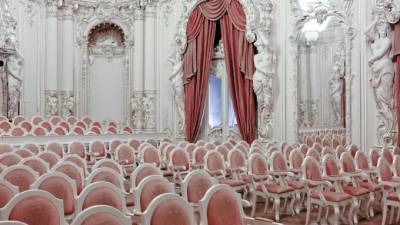 В Музыкальной гостиной театра "Санкт-Петербург Опера" обновили исторический интерьер