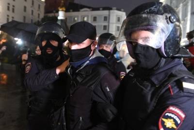 В полиции сообщили о задержании 132 человек на несанкционированной акции в Москве
