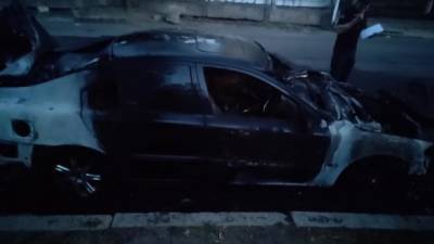 В Николаеве руководителю организации "Нацкорпуса" подожгли автомобиль