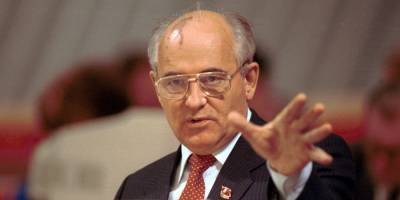 В Совфеде уличили Горбачева в "геополитической капитуляции"