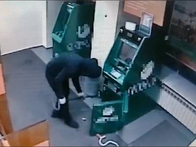 Ради больной матери 27-летний нижегородец пытался «взять на абордаж» банкомат
