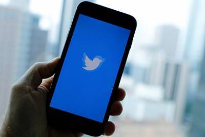 Акции Twitter рухнули после взлома аккаунтов Маска, Гейтса и Безоса