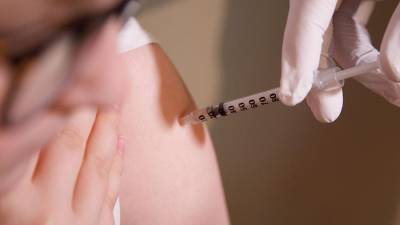 Глава РФПИ назвал сроки завершения второй стадии испытания вакцины от коронавируса