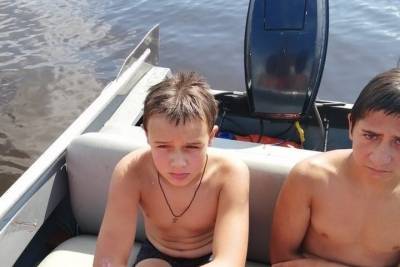 В Рыбинске спасли двух тонущих подростков