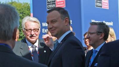МИД Польши назвал актом дезинформации России розыгрыш Дуды Вованом и Лексусом