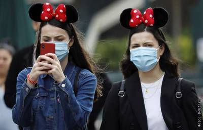 Во Франции ношение масок в общественных местах станет обязательным