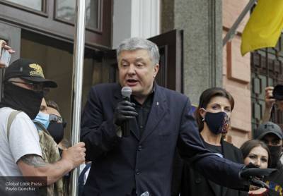 Порошенко уличил депутата Рады в пристрастии к съемкам в обнаженном виде