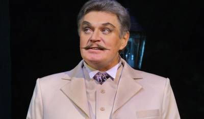 Актер Титаренко отсудил свою зарплату с МХАТ им. Горького