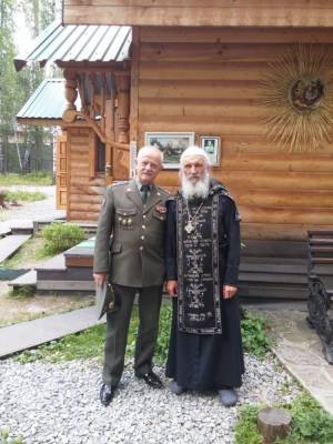 Отсидевший за попытку госпереворота экс-полковник ГРУ Квачков приехал к схиигумену Сергию