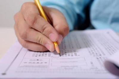 В Украине определили минимальный балл ЗНО по математике и физике для поступления в ВУЗ