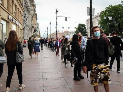 Активисты с баннером перекрыли Невский проспект в Петербурге