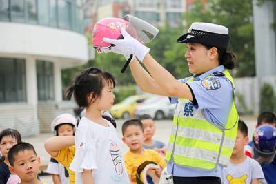 В Пекине началась кампания по уходу за детьми