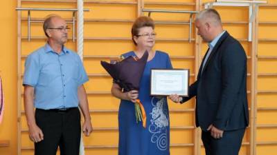 Первомайский центр образования получил сертификат на спортивное оборудование