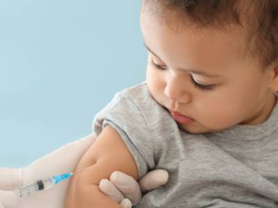Пандемия COVID-19 приостановила вакцинацию детей в мире – ВОЗ