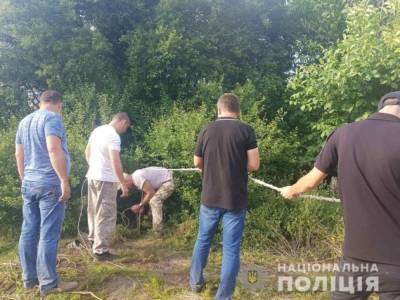 В Николаевской области в колодце нашли тело без вести пропавшего мужчины с камнем на шее – полиция