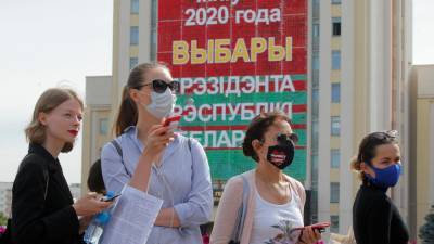 «Лукашенко надеется, что Тихановская не сможет с ним конкурировать» — белорусские политологи о регистрации кандидатов