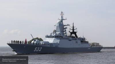 Российский корвет "Бойкий" прибыл в Петербург для участия в главном военно-морском параде
