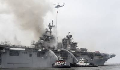 Пожар на военном корабле в Сан-Диего потушен